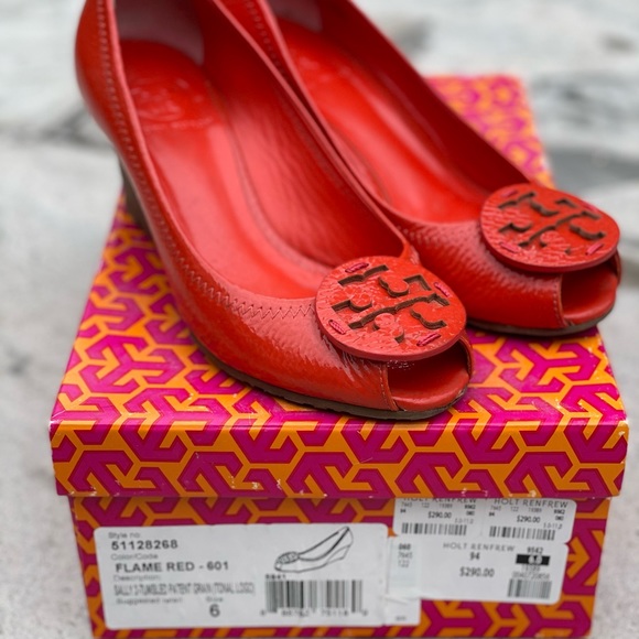 Tory Burch wedge peep toe pump - Picture 2 of 5